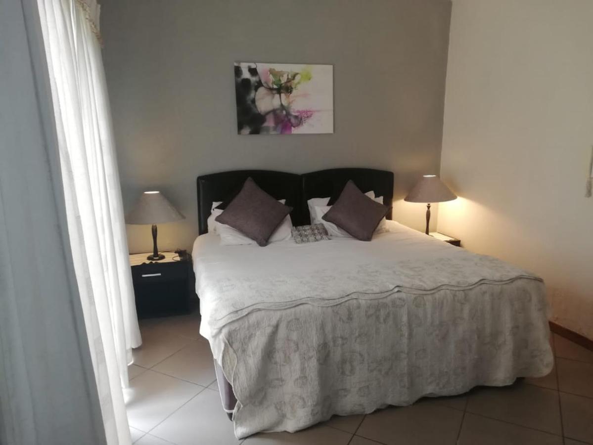 Matina Guest House Йоханнесбург Экстерьер фото